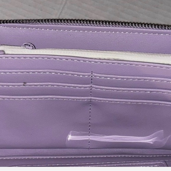 Betsey Johnson Lavender Wallet With Removable Wristlet - Picture 8 of 11